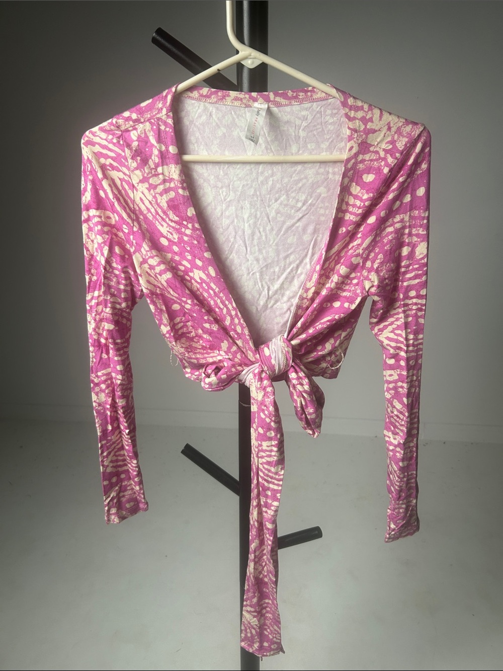 Anthropologie Pink and Cream Tie-Front Crop Top